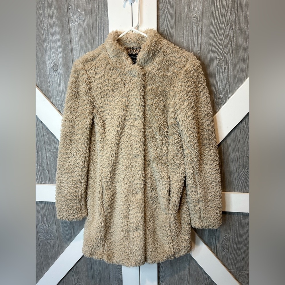 008. Kenneth Cole Faux Fur Coat Tan/Cream Size Small